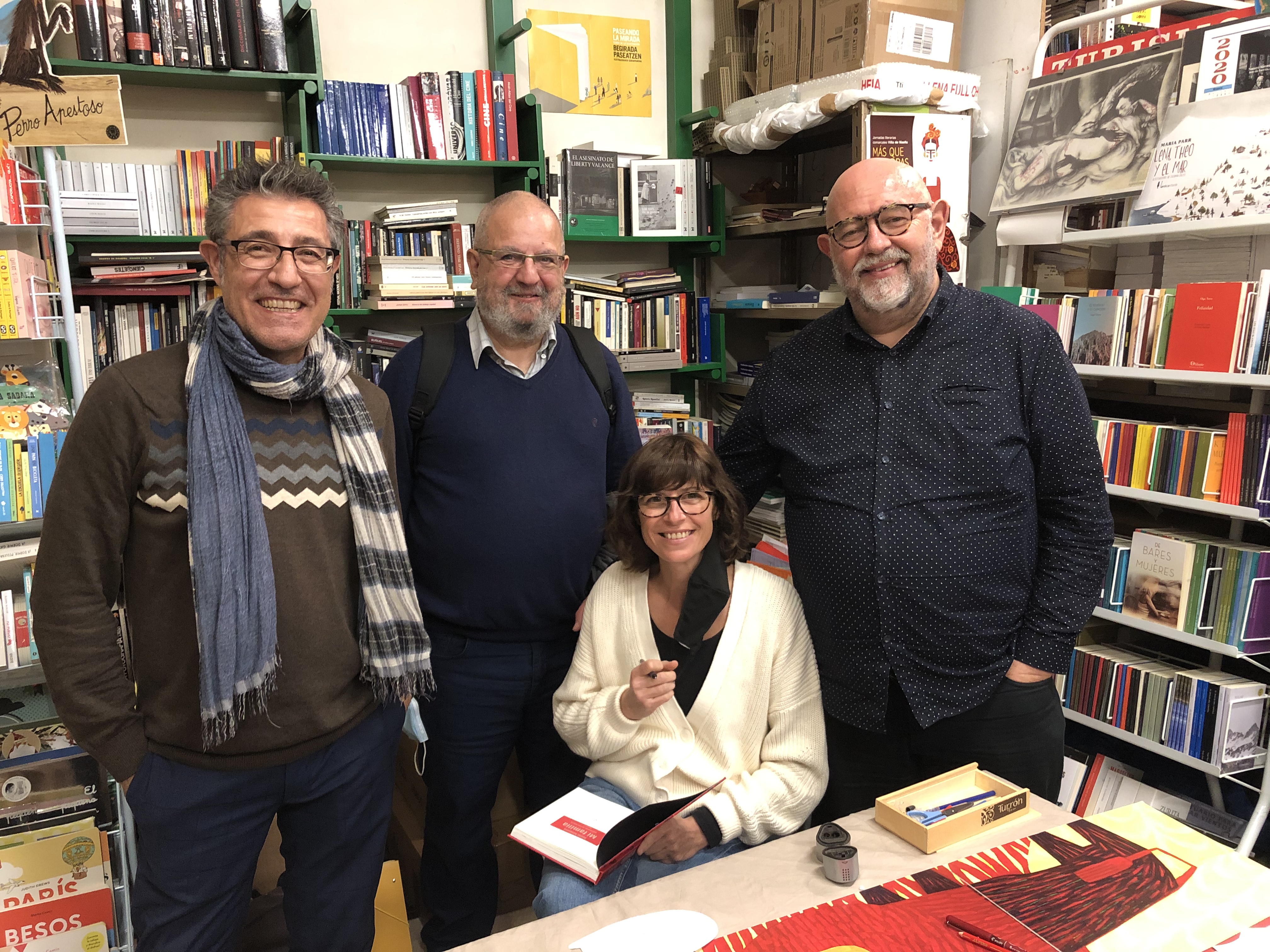 Talleres y firmas en librería Antígona el Día de las Librerías