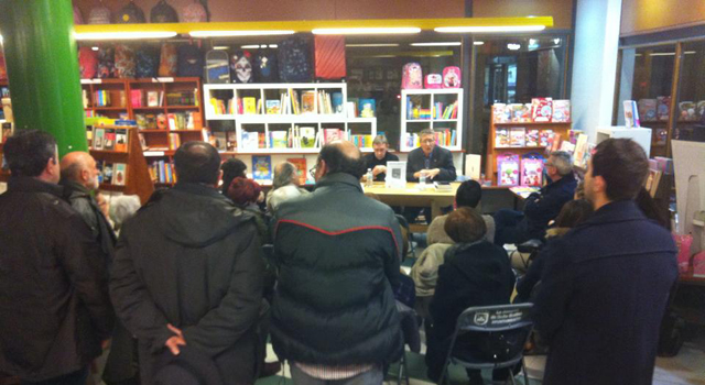 Joaquín Carbonell presentó El Artista en librería Ixena